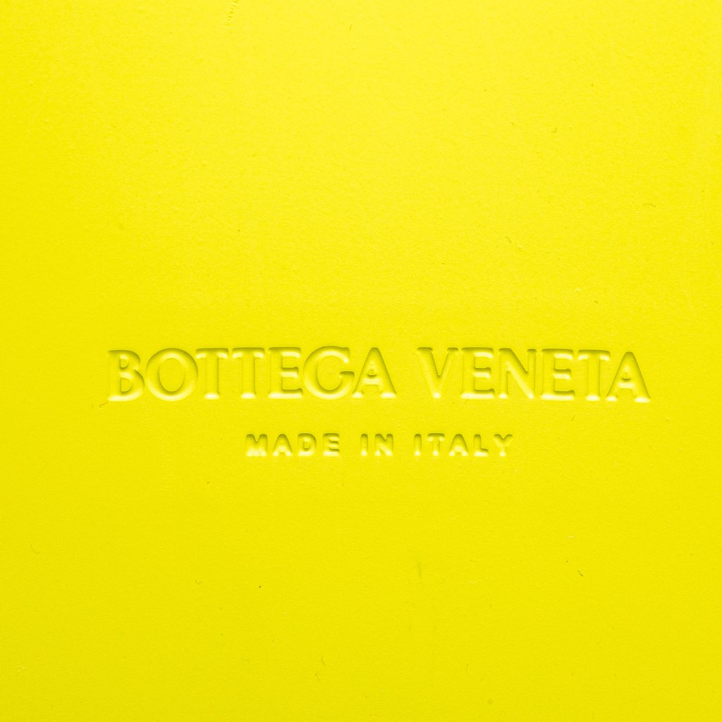 Bottega Veneta Medium Matte Rubber Arco Tote - Detail 1