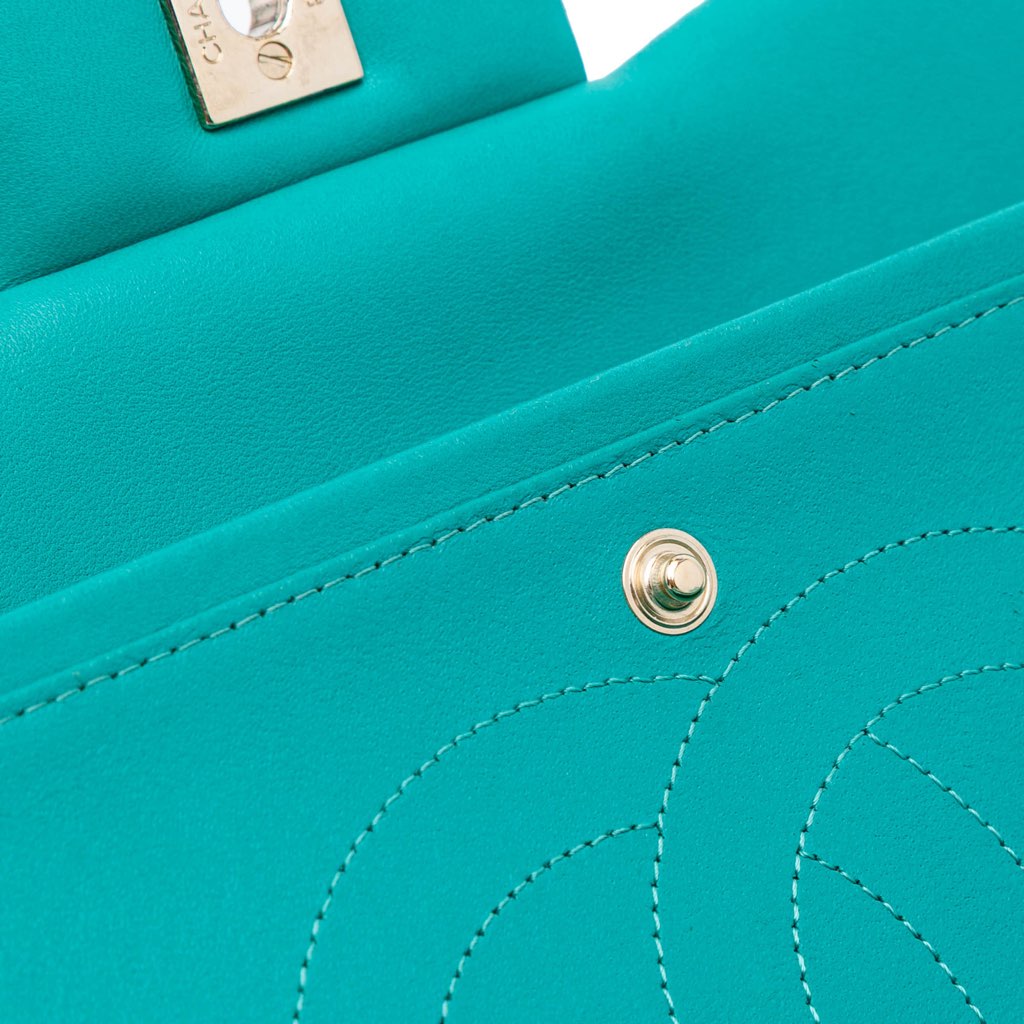 Chanel Jumbo Classic Lambskin Double Flap - Image 11