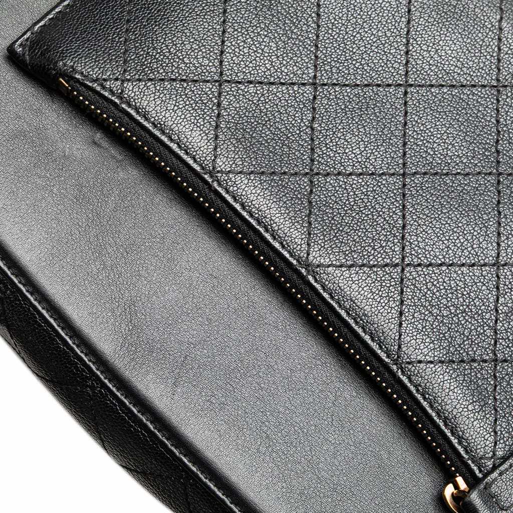 Chanel Goatskin and Quilted Calfskin Coco Curve Vanity Case - Image 13
