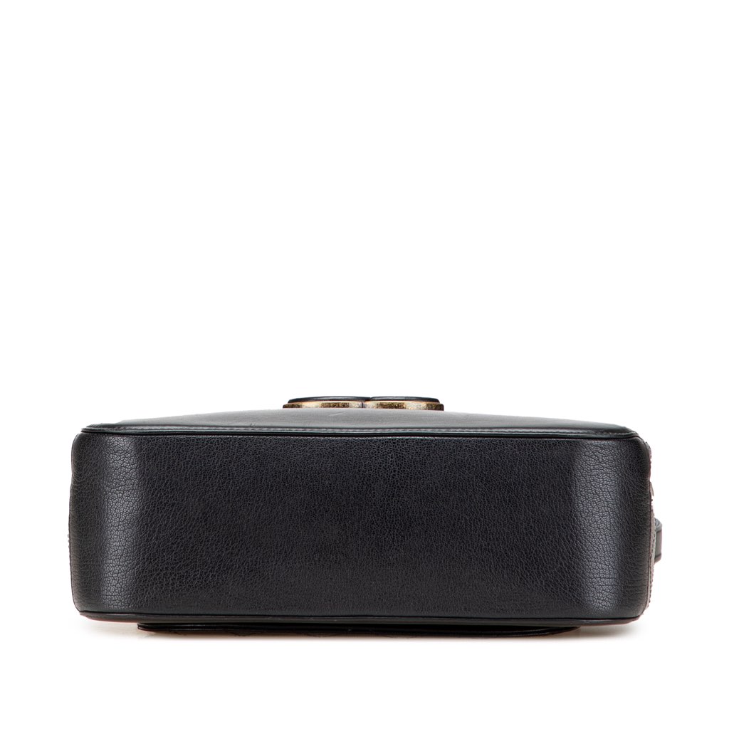 Chanel Goatskin and Quilted Calfskin Coco Curve Vanity Case - Image 6