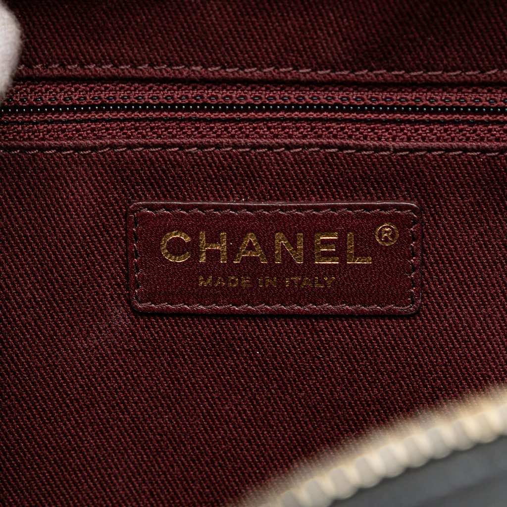 Chanel Goatskin and Quilted Calfskin Coco Curve Vanity Case - Side view