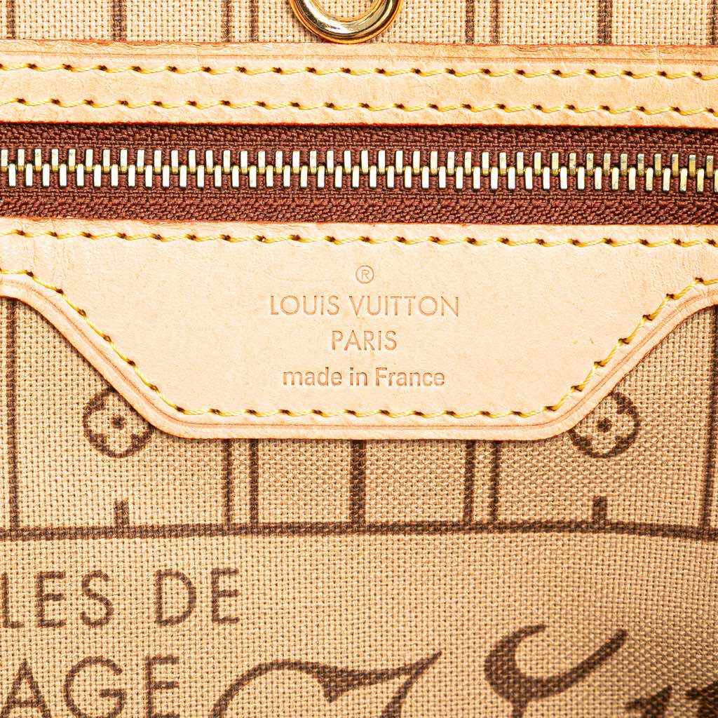 Louis Vuitton Monogram Neverfull PM - Side view