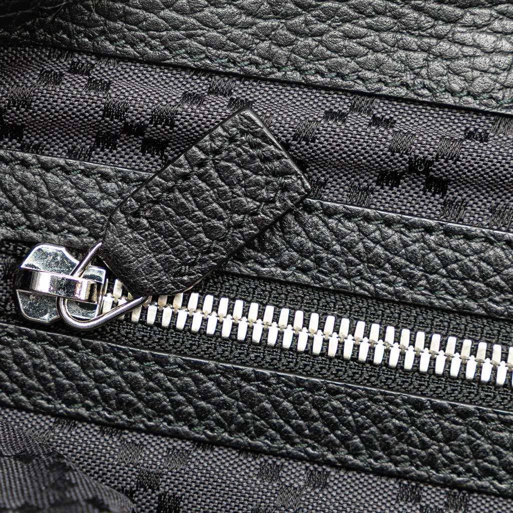 Gucci Pebbled Calfskin Portfolio Clutch - Detail 2