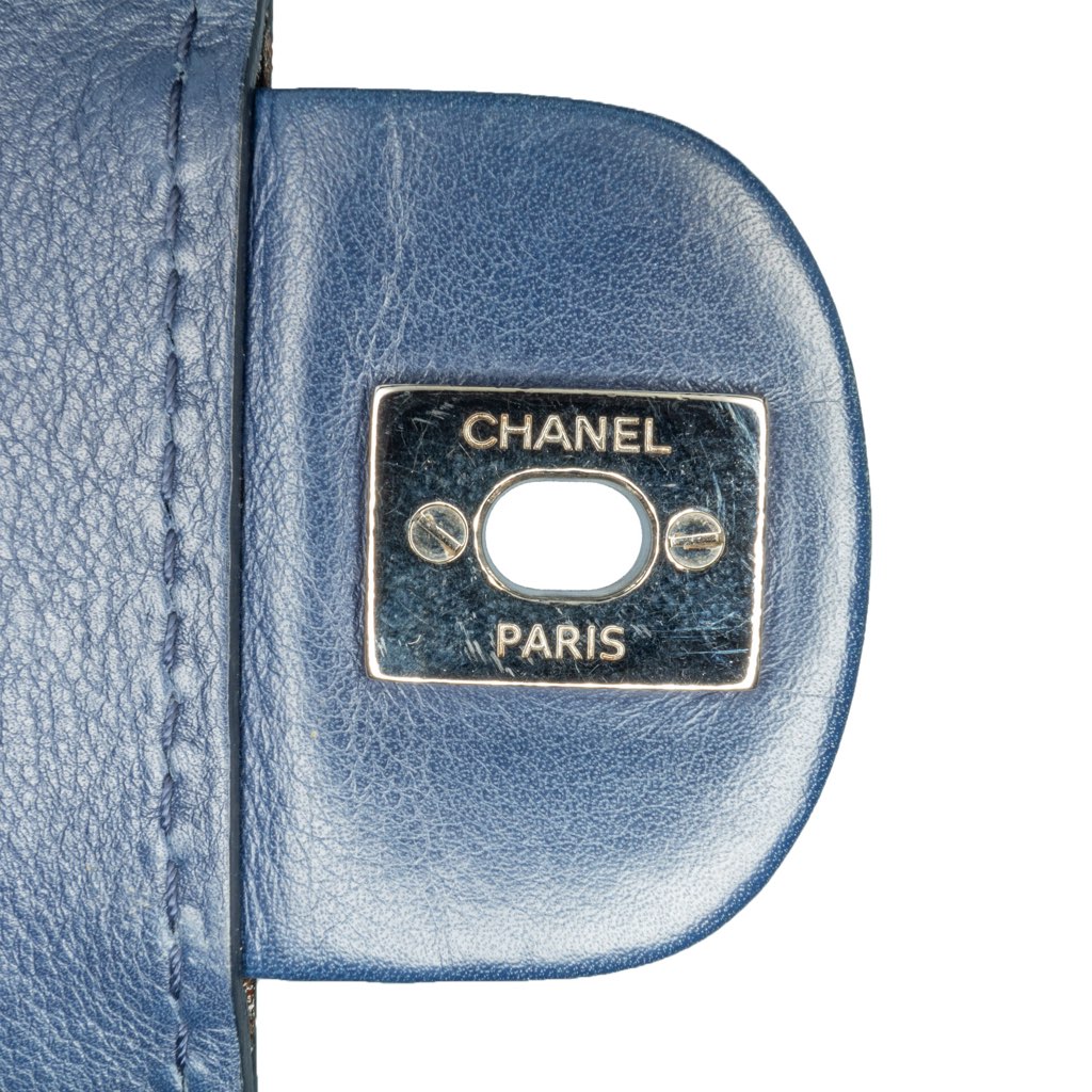Chanel Medium Stitched Calfskin Citizen Flap - Image 13