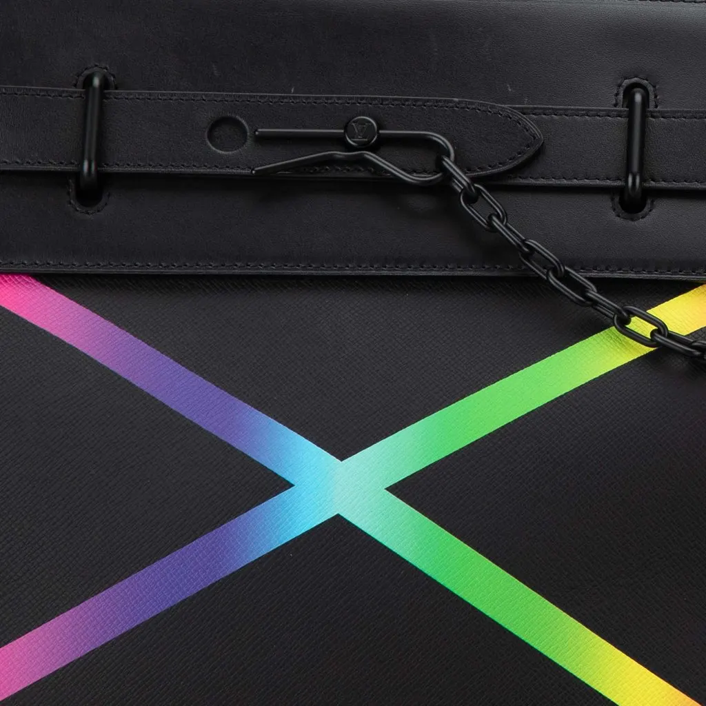 Louis Vuitton Taiga Rainbow Steamer PM Black Leather Never worn - Model View
