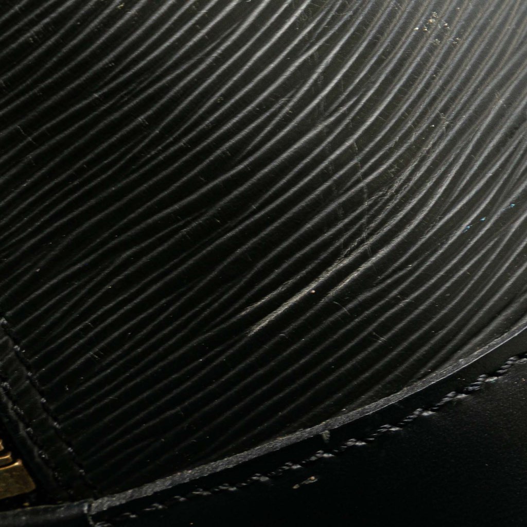 Louis Vuitton Epi Alma PM - Image 12