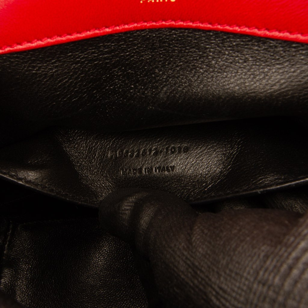 Saint Laurent Medium Lambskin Monogram Vicky Chain Bag - Detail 1