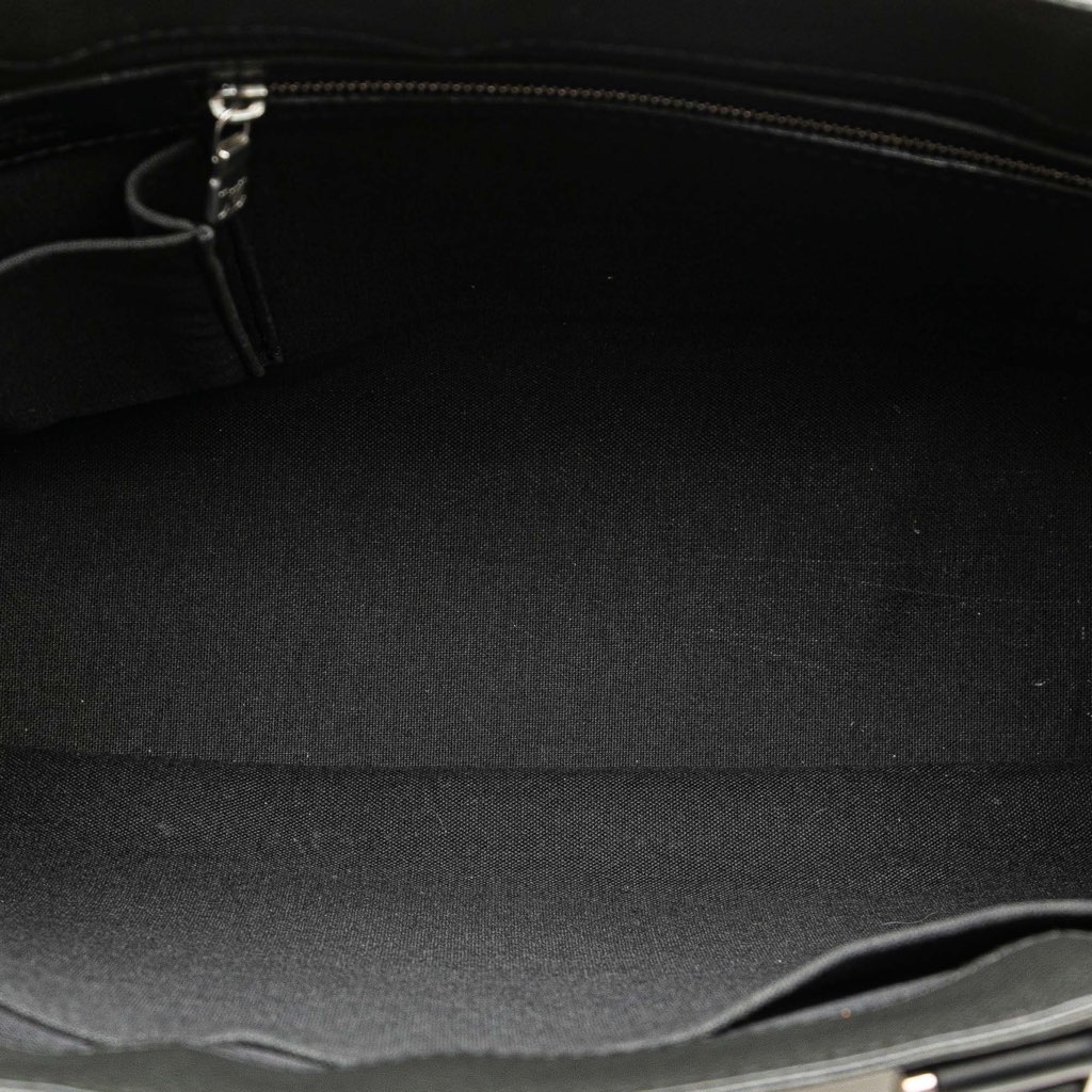 Louis Vuitton Taiga Kasbek PM - 4