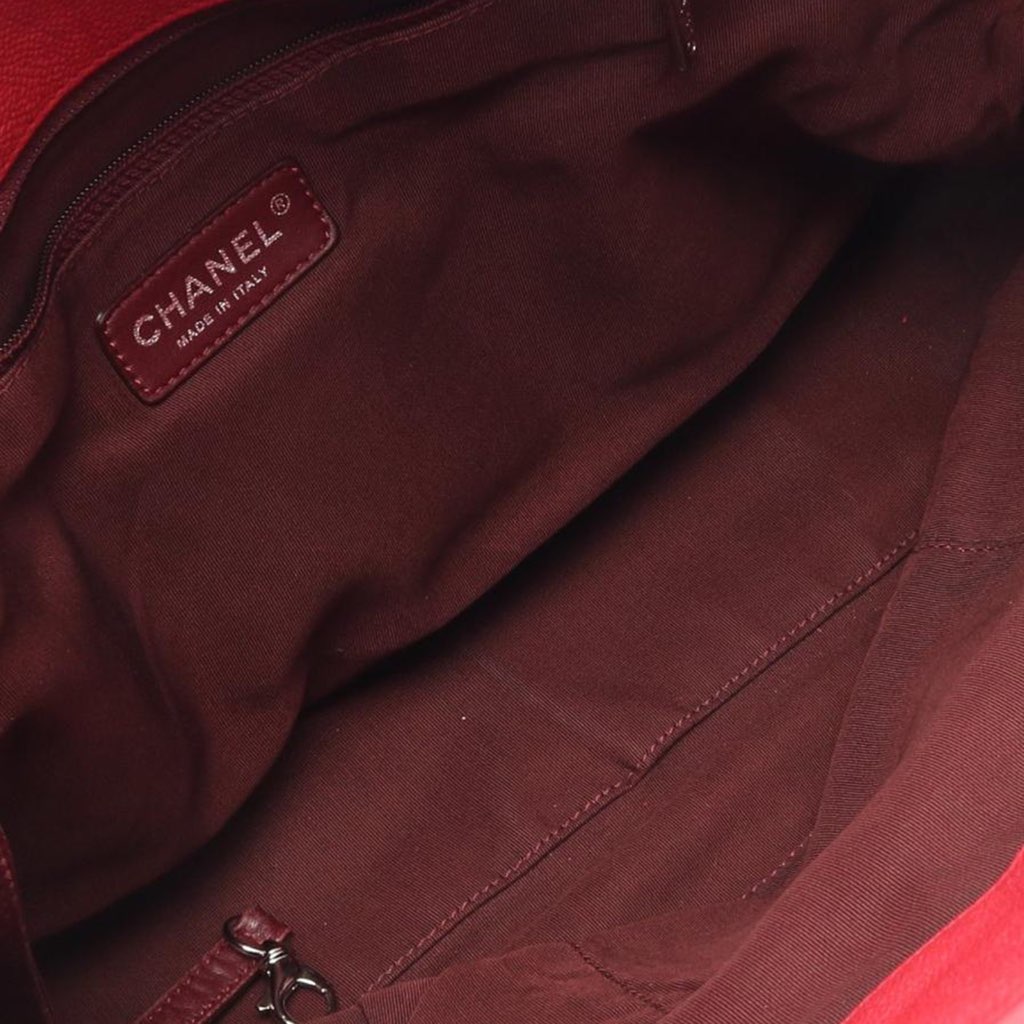 Chanel Quilted Caviar French Riviera Hobo - 3