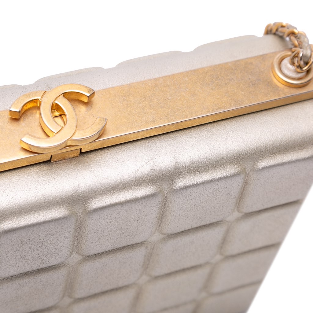 Chanel Chocolate Bar Metallic Lambskin Frame Clutch with Chain - Image 10