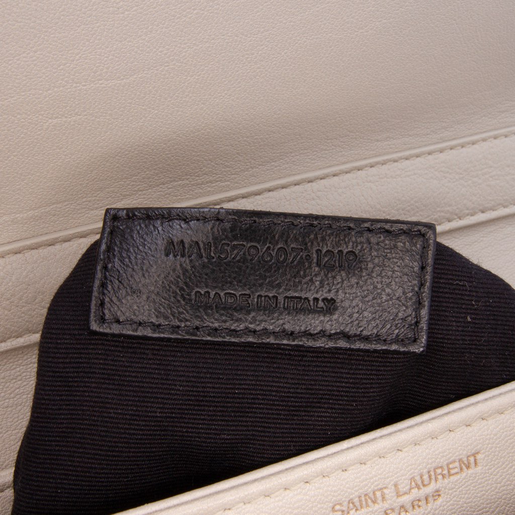 Saint Laurent Small Quilted Lambskin Becky Chain Shoulder Bag - Image 10