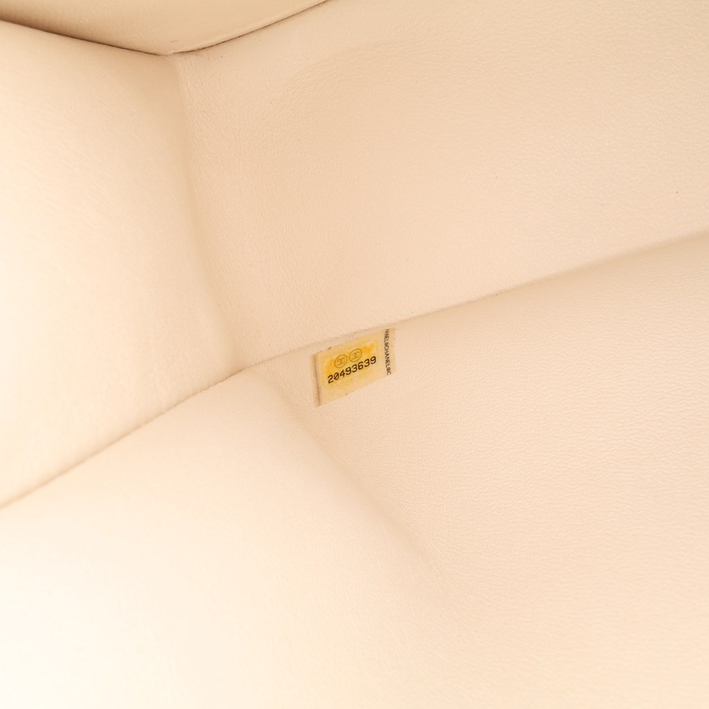 Chanel Jumbo Classic Caviar Double Flap - Detail 2