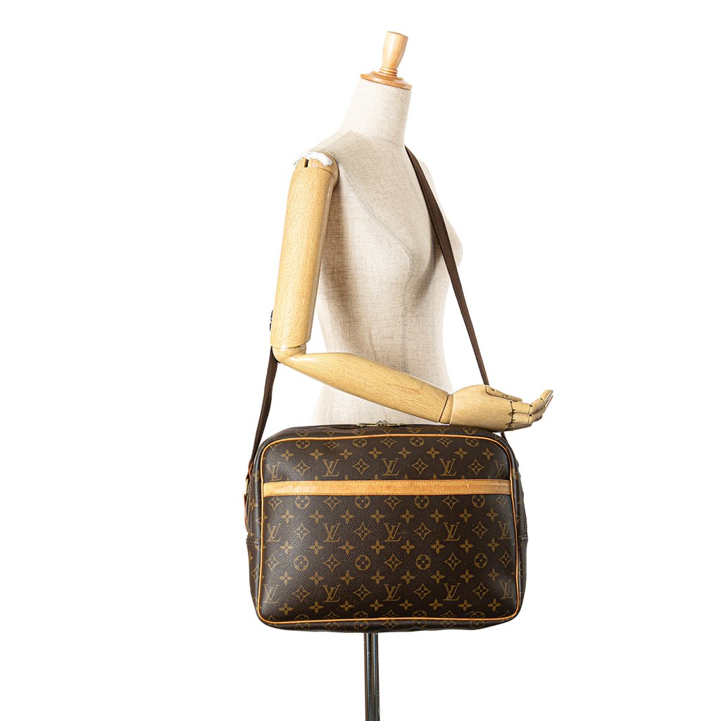 Louis Vuitton Monogram Reporter GM - Image 13