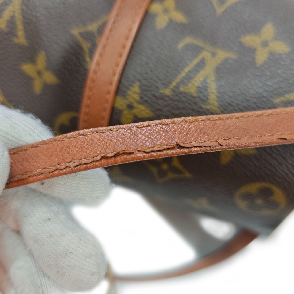 Louis Vuitton Monogram Papillon 26 - Detail 2