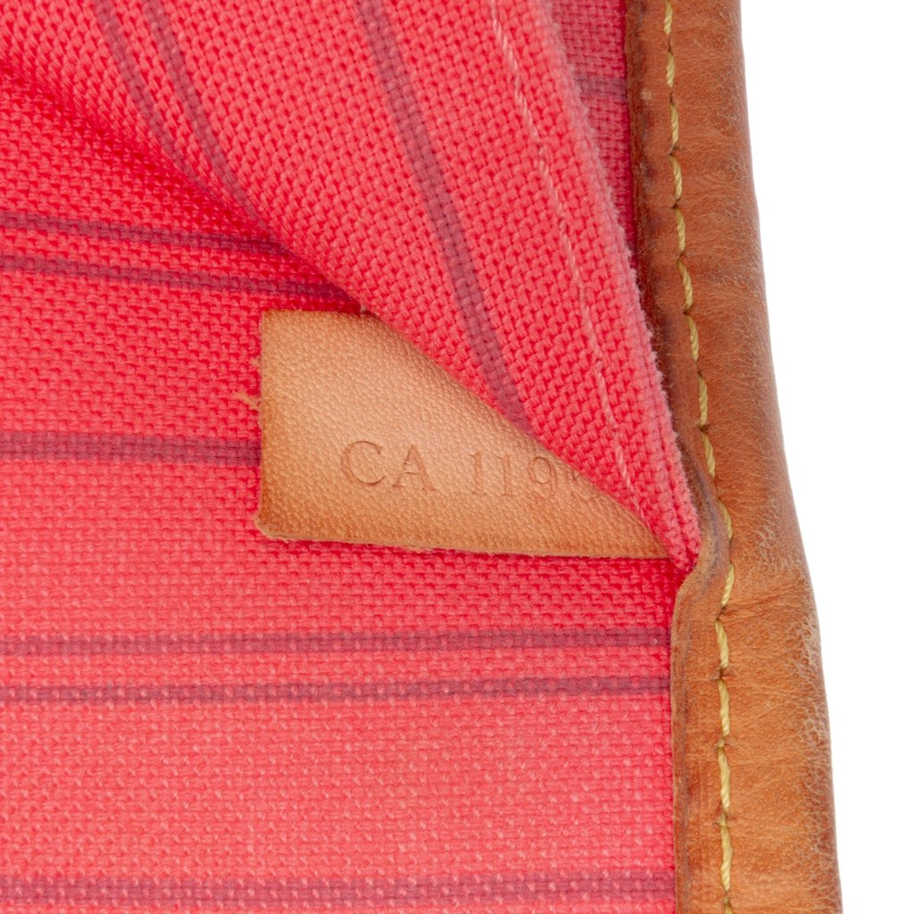 Louis Vuitton Monogram V Neverfull MM - 5