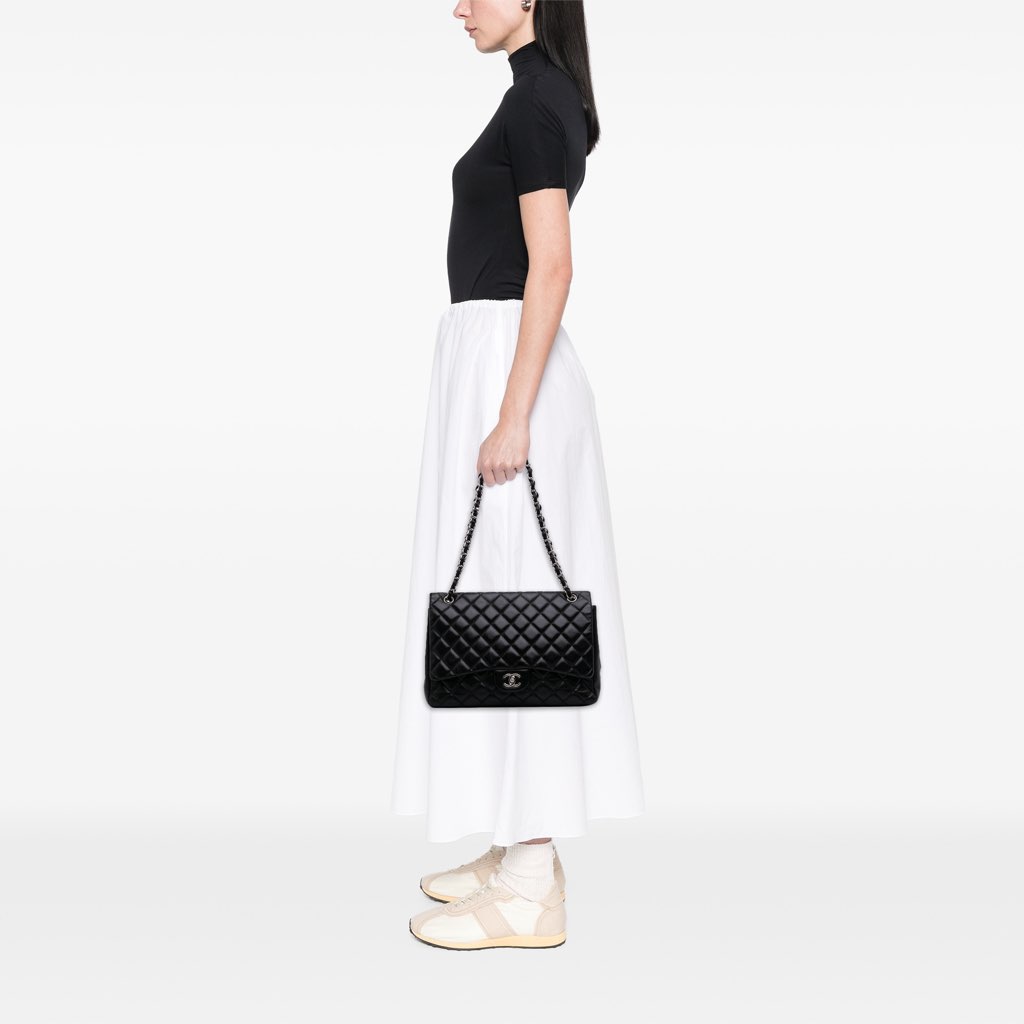 Chanel Maxi Classic Lambskin Single Flap - Image 13