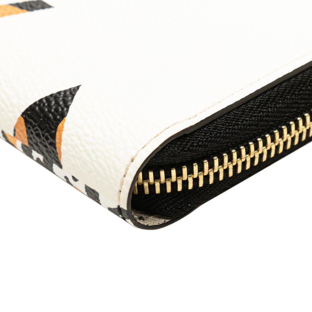Louis Vuitton Monogram Giant Jungle Zippy Wallet - Image 11
