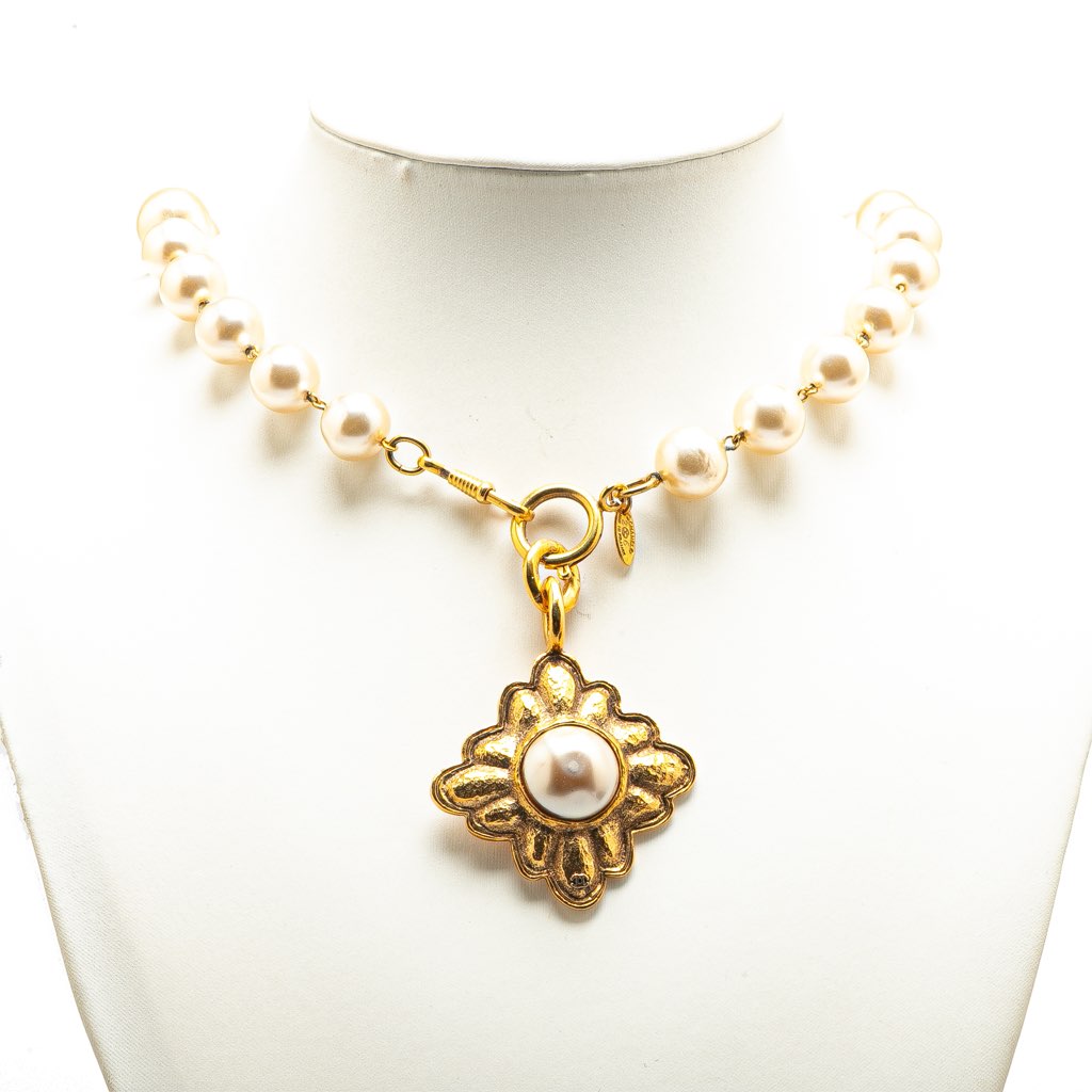 Chanel Gold Plated Faux Pearl Necklace - Detail 2