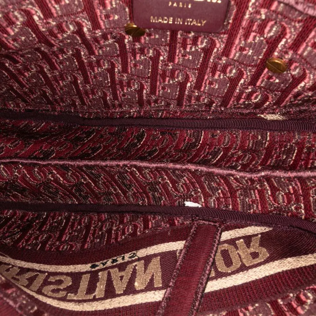 Dior Oblique Velvet Embroidered Saddle Bag Red Velvet Very good - Model View