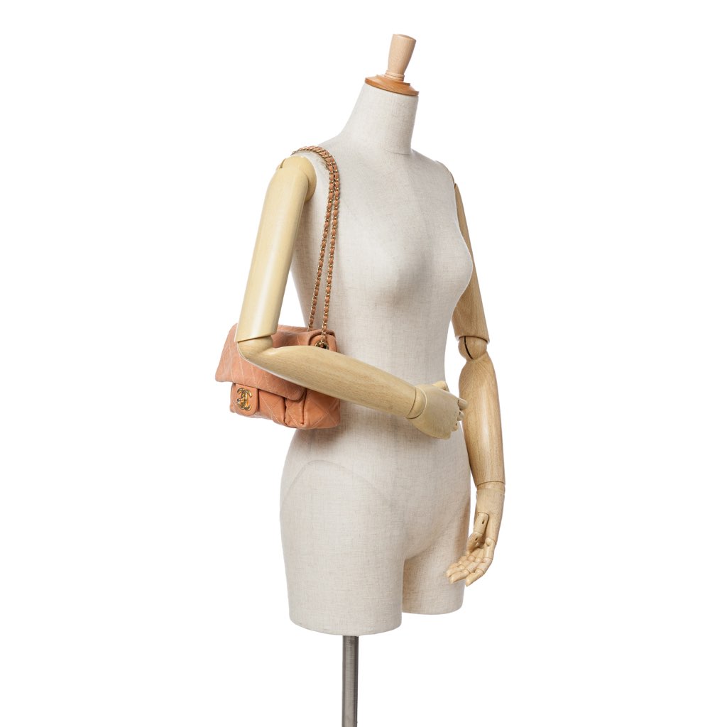 Chanel Quilted Calfskin Chic Quilt Flap - Image 13