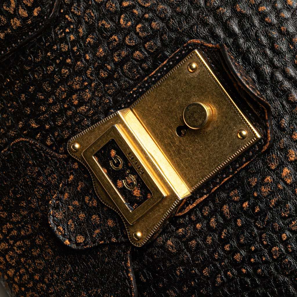 Gucci Embossed Leather Weekender Bag - Image 10