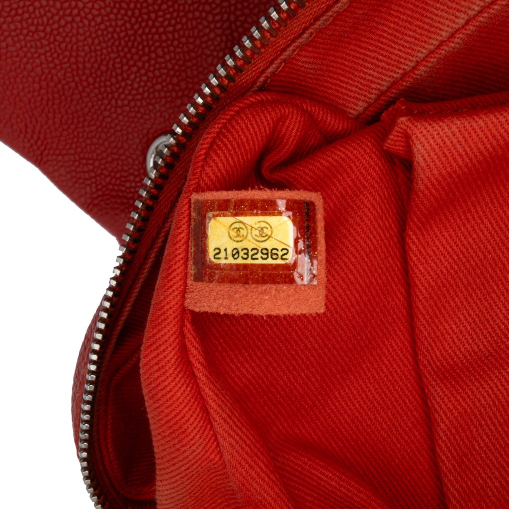 Chanel Medium Quilted Caviar Easy Flap - Detail 1