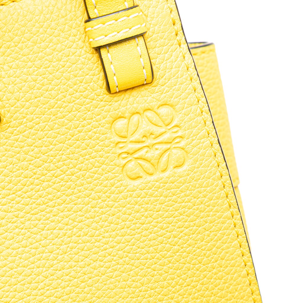 Loewe Mini Grained Calfskin Drawstring Hammock Bag - Detail 2