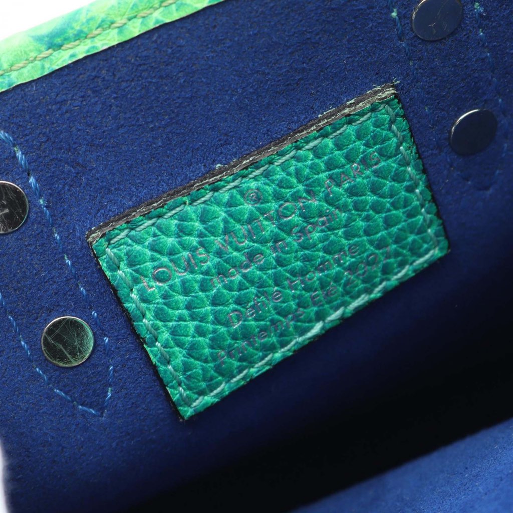 Louis Vuitton Monogram Taurillon Illusion Sac Plat XS - 4