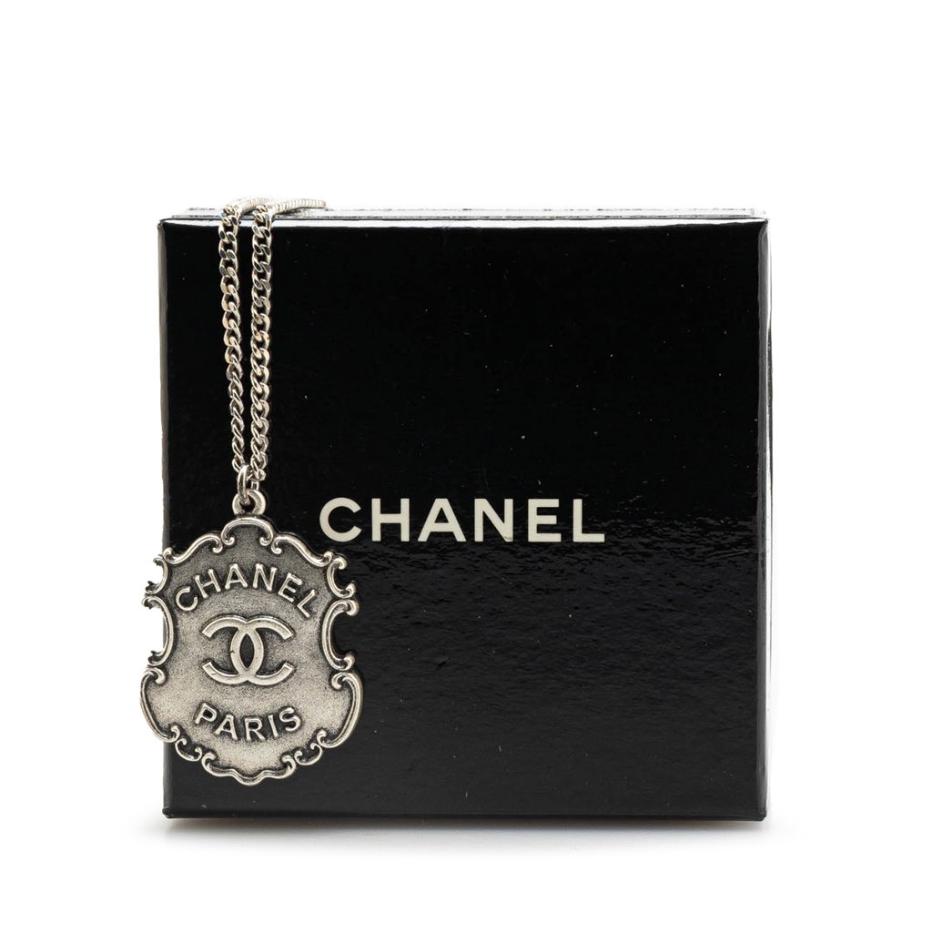 Chanel Paris-Dallas Silver CC Sheriff Badge Pendant Necklace - 4