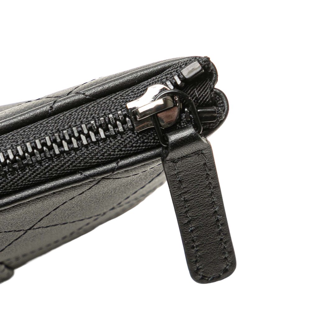 Chanel Medium Stitched Calfskin CC Cosmetic Case - Image 13