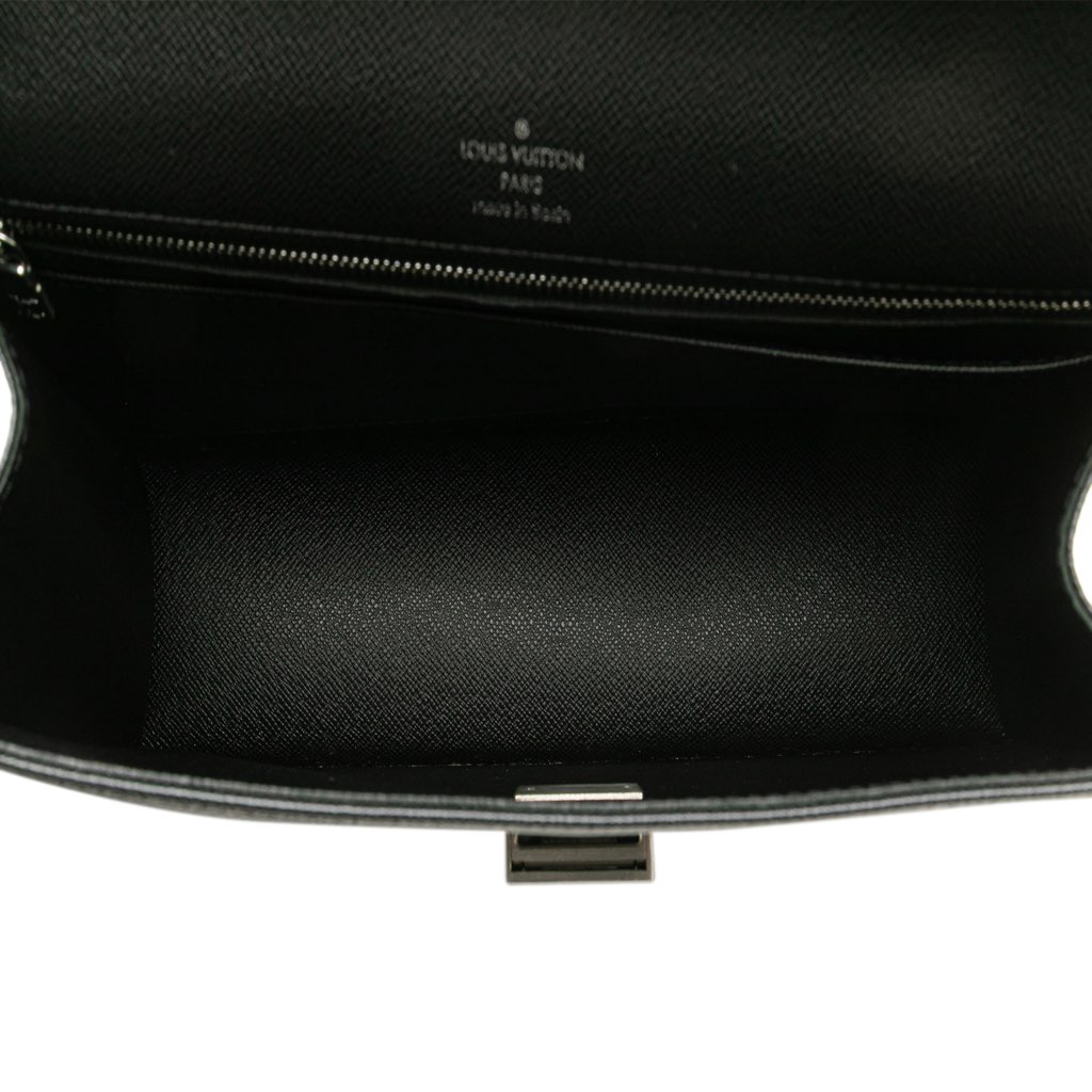 Louis Vuitton Taiga Selenga - 4