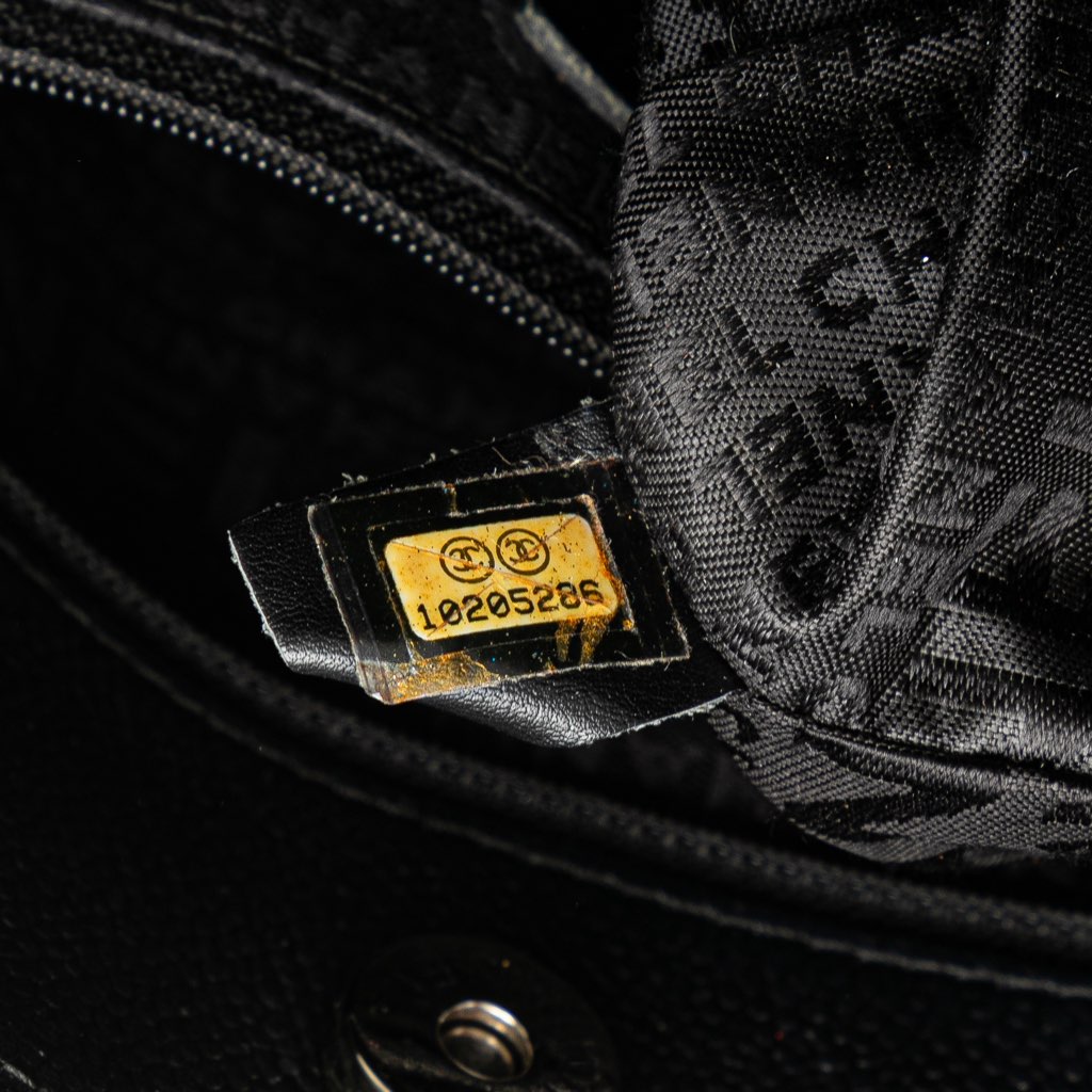 Chanel Caviar Choco Bar Tote - Detail 1