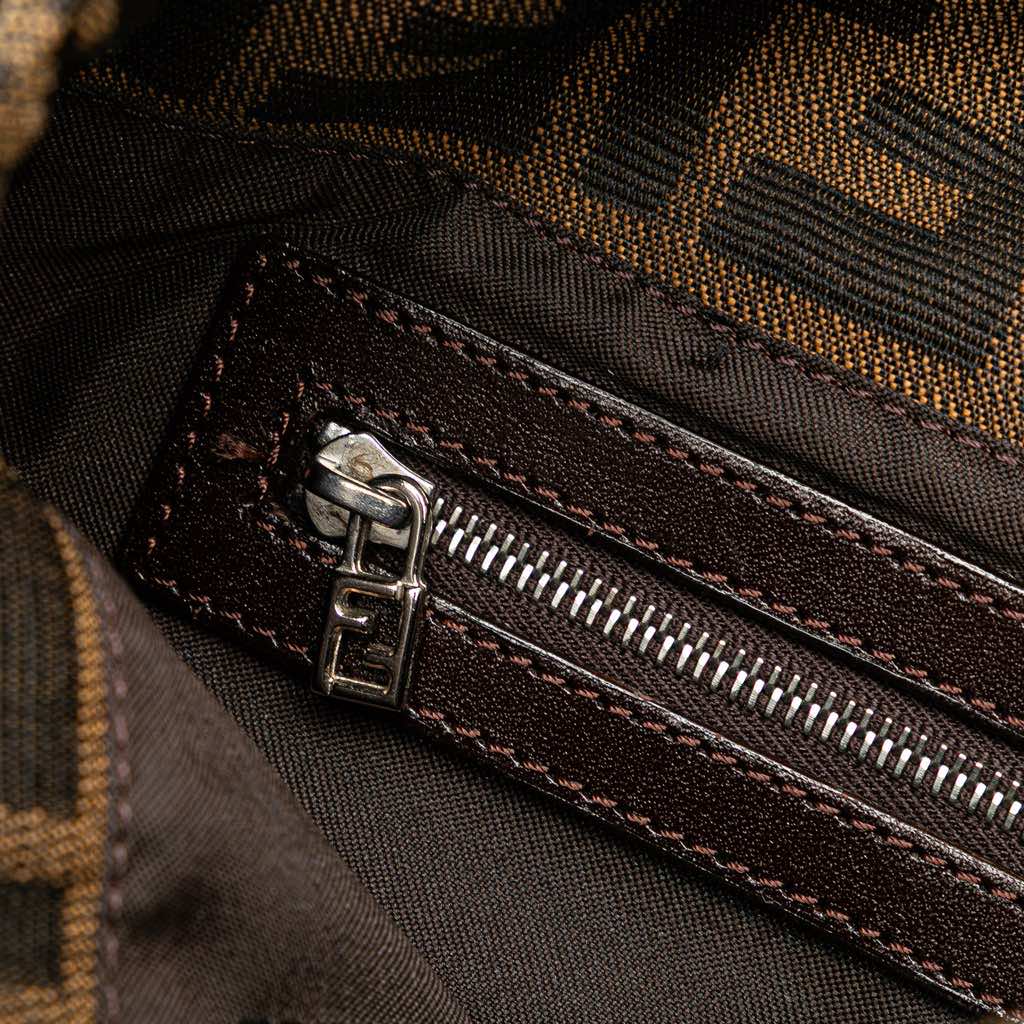 Fendi Zucca Canvas Shoulder Bag - Detail 2