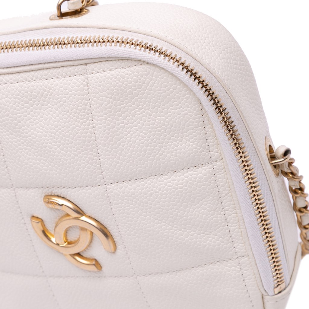 Chanel Quilted Caviar Diamond Clutch With Chain - Detail 1
