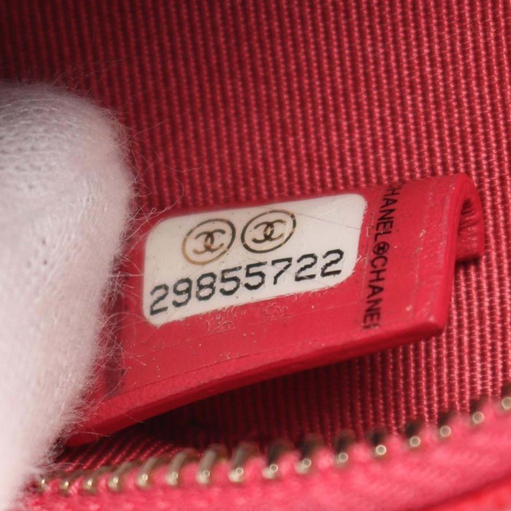 Chanel Quilted Caviar Round Clutch With Chain - 5