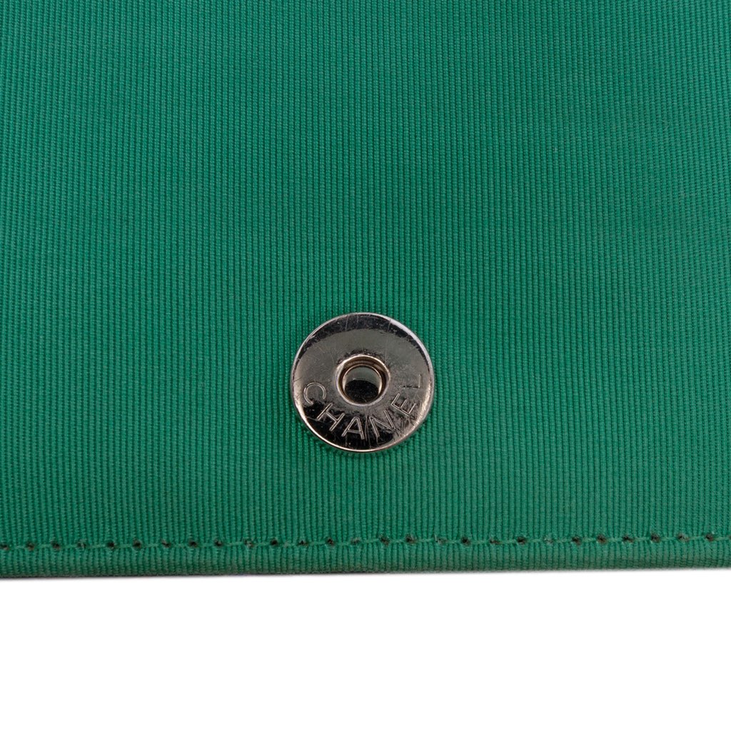 Chanel Quilted Boucle Tweed Robot Charm Wallet On Chain - Detail 1