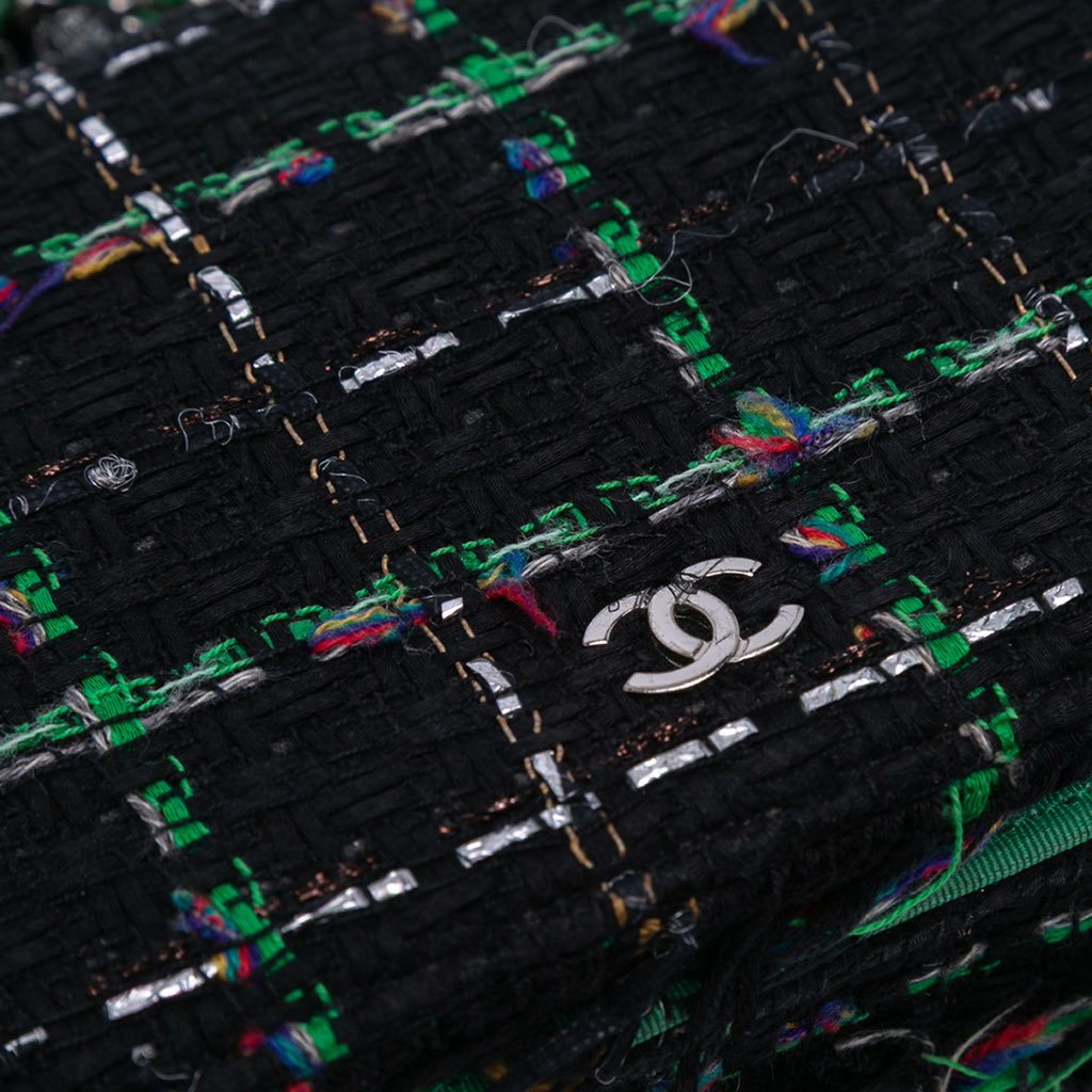 Chanel Quilted Boucle Tweed Robot Charm Wallet On Chain - Image 10