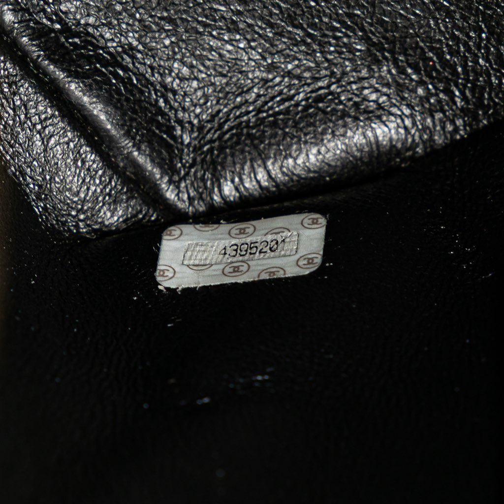 Chanel Caviar Medallion Tote - Detail 1