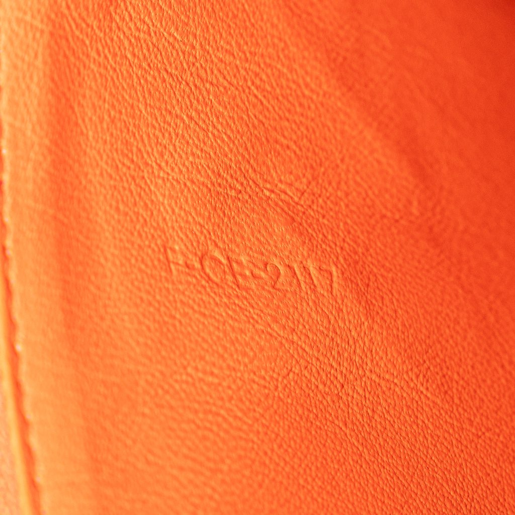 Celine Medium Calfskin Classic Box - Detail 2