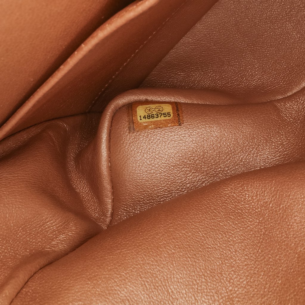 Chanel Medium Classic Metallic Caviar Double Flap - Detail 1