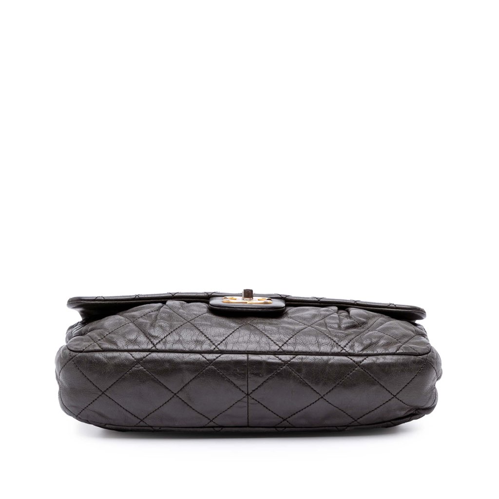 Chanel Quilted Calfskin Chic Quilt Flap - Image 6