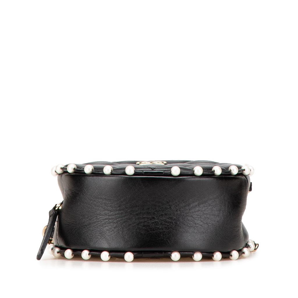 Chanel Quilted Calfskin Pearl Studded Round Clutch with Chain - 3