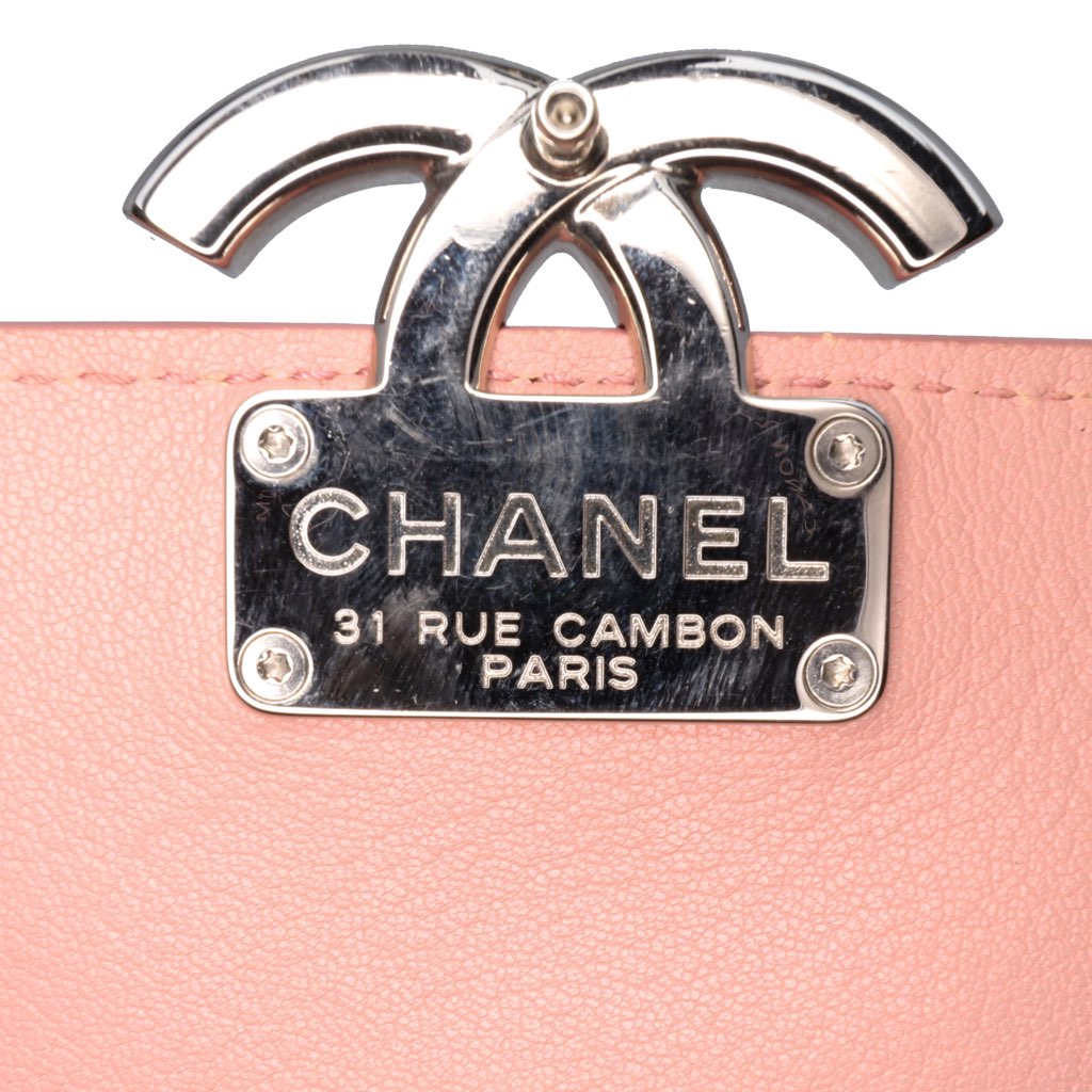 Chanel Large Quilted Goatskin CC Box Flap - Detail 2