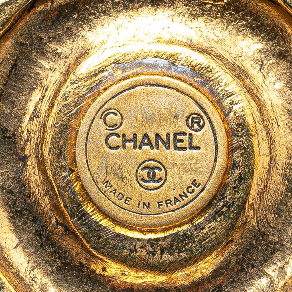 Chanel Gold Plated CC Round Pendant Necklace - 2