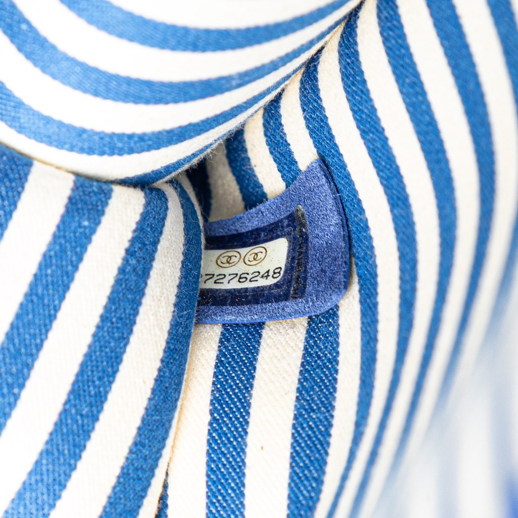 Chanel Chevron Calfskin Coco Envelope Shoulder Bag - Detail 1