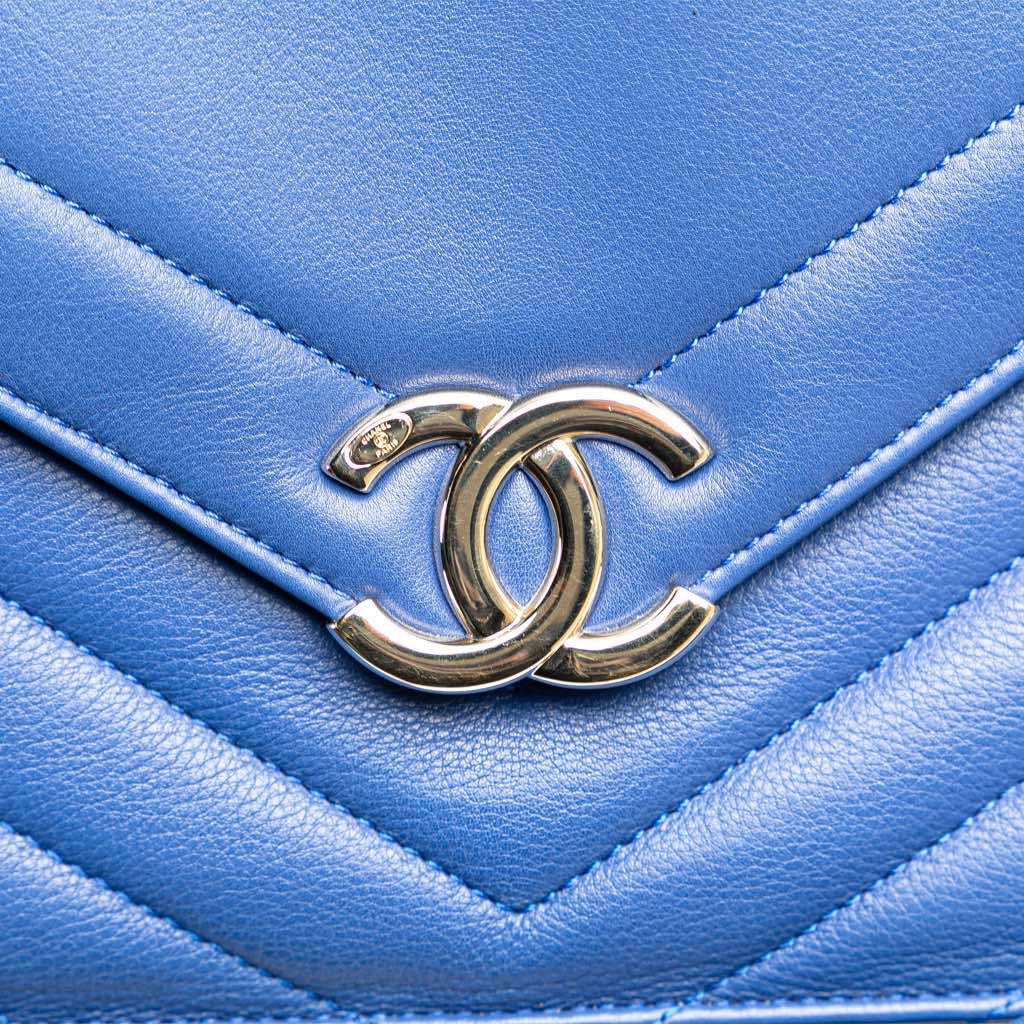 Chanel Chevron Calfskin Coco Envelope Shoulder Bag - Image 10