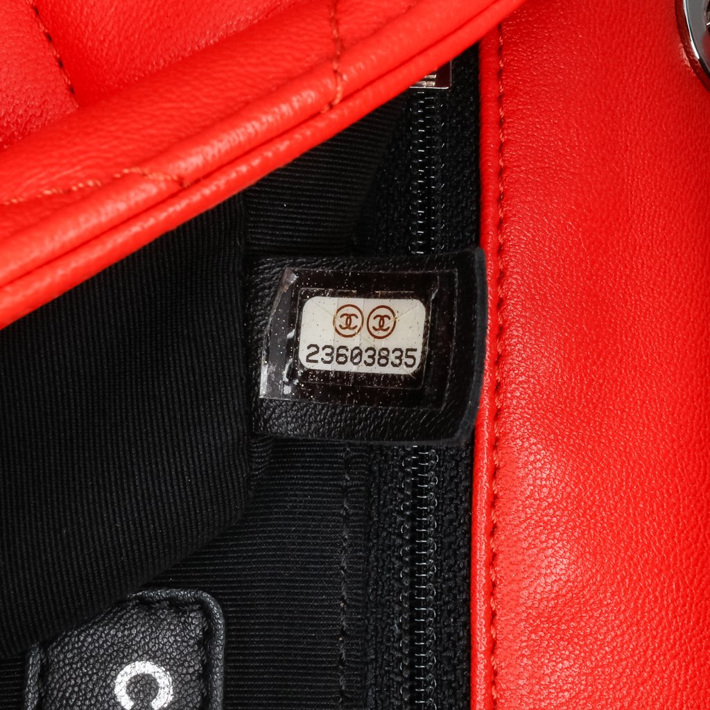 Chanel Medium Quilted Lambskin Cuba Color Flap - Detail 1
