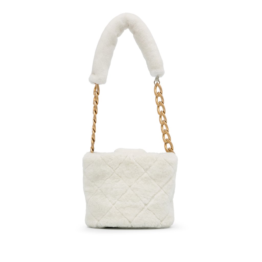 Chanel Shearling CC Shoulder Bag - 4