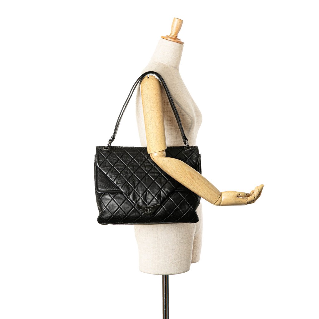 Chanel Quilted Lambskin Padded Envelope Double Flap - Image 16