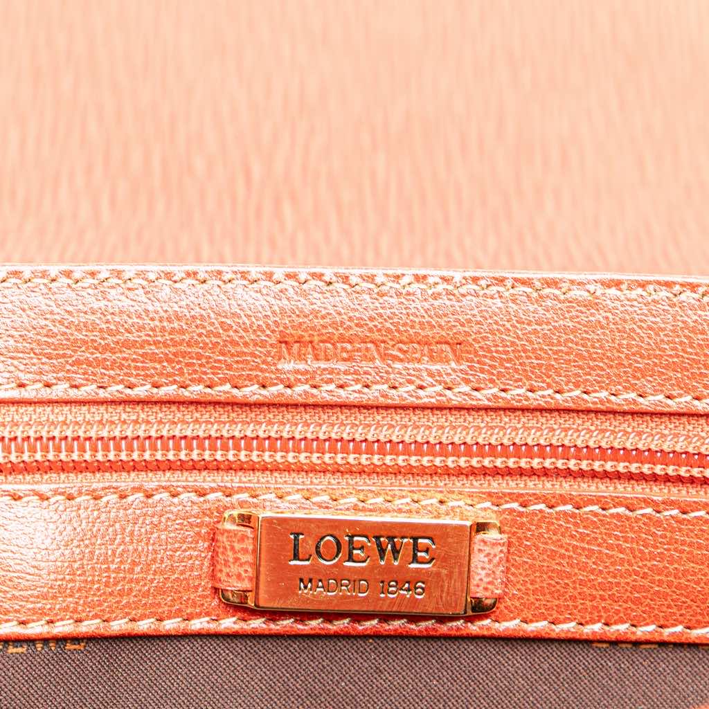Loewe Leather Velazquez Twist Clutch - Detail 1